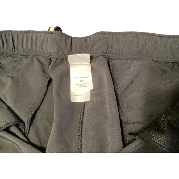 The North Face Women’s Zip Off Convertible Hiking Pockets Black Pants Size Large - Picture 10 of 16
